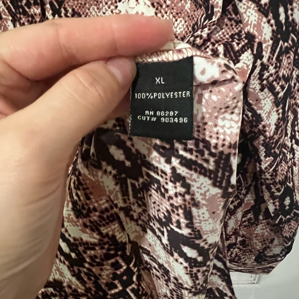 BCBGMaxAzria Button Top - Picture 9 of 11